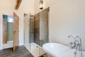 Towels - 2 Bed in Barton Turf (oc-i29127) (Neatishead)