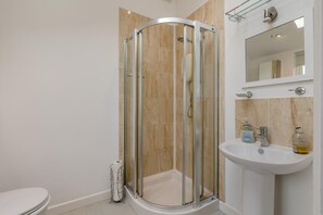 Towels - 3 Bed in Gresham (oc-h31040) (Gresham)