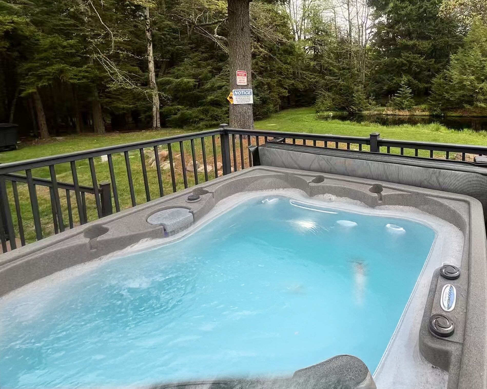 Bain à remous extérieur