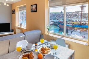 Dining - 2 Bed in Whitby (oc-h31801) (Whitby)