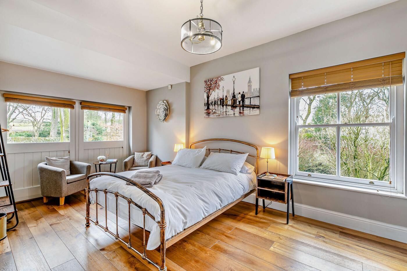 مكواة/لوح كي وواي فاي مجانًا وملاءات أسرّة