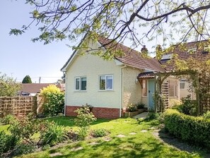 Exterior - 1 Bed in Bratton (oc-p31826) (Bratton)
