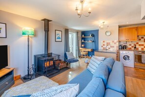 TV - 2 Bed in Little Haven (oc-i31766) (Little Haven)