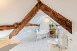 Hair dryer, towels - 4 Bed in Cartmel (oc-d31802) (Cartmel)
