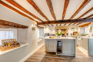 Microwave, oven, dishwasher, high chair - 4 Bed in Cartmel (oc-d31802) (Cartmel)