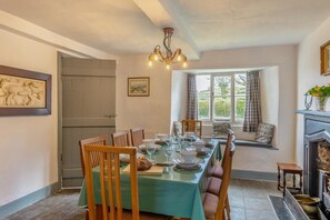 تناول الطعام