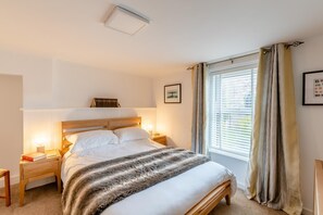 3 dormitorios, tabla de planchar con plancha, wifi gratis y ropa de cama