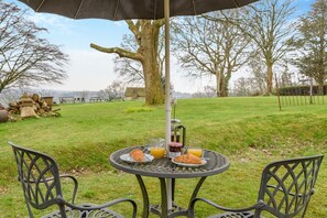 Outdoor dining - 2 Bed in Battle (oc-c31781) (Battle)