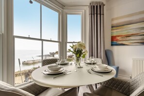 Dining - 2 Bed in Tenby (oc-o31794) (Tenby)
