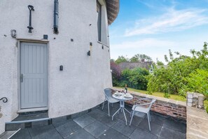 Outdoor dining - 1 Bed in Hornsea (oc-t31048) (Hornsea)