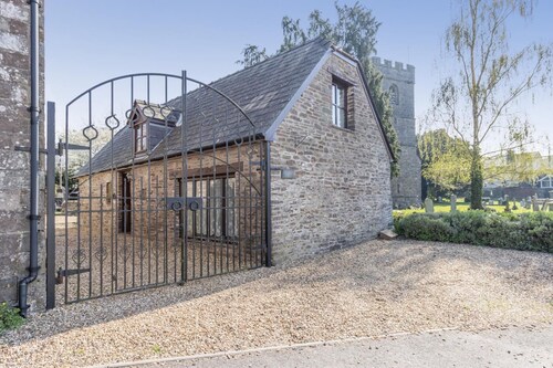 2 Bed in Llangorse (oc-p31754)