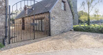2 Bed in Llangorse (oc-p31754)