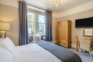 Free WiFi, bed sheets - 4 Bed in Windermere (oc-o31130) (Windermere)