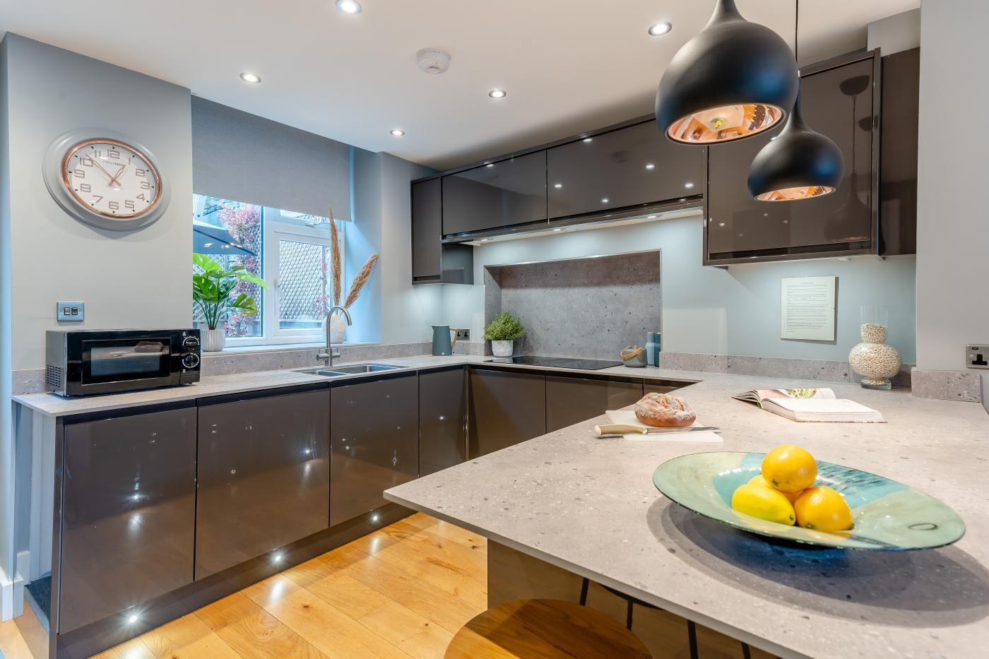 Microwave, oven, dishwasher, cookware/dishes/utensils