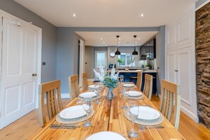 Dining - 4 Bed in Windermere (oc-o31130) (Windermere)