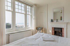 Iron/ironing board, free WiFi, bed sheets - 2 Bed in Saunton (oc-k31006) (Saunton)