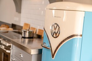 Mikroaaltouuni, uuni, astianpesukone