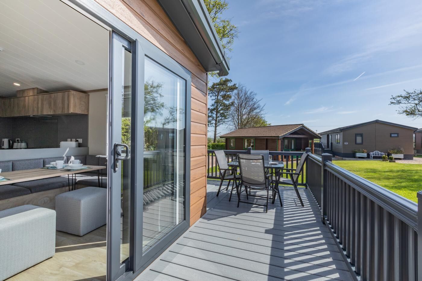 تناول الطعام بالخارج