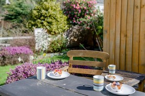Outdoor dining - 3 Bed in Portinscale (oc-w31059) (Portinscale)