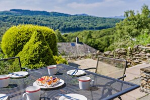 Outdoor dining - 3 Bed in Windermere (oc-f31899) (Tower Wood)