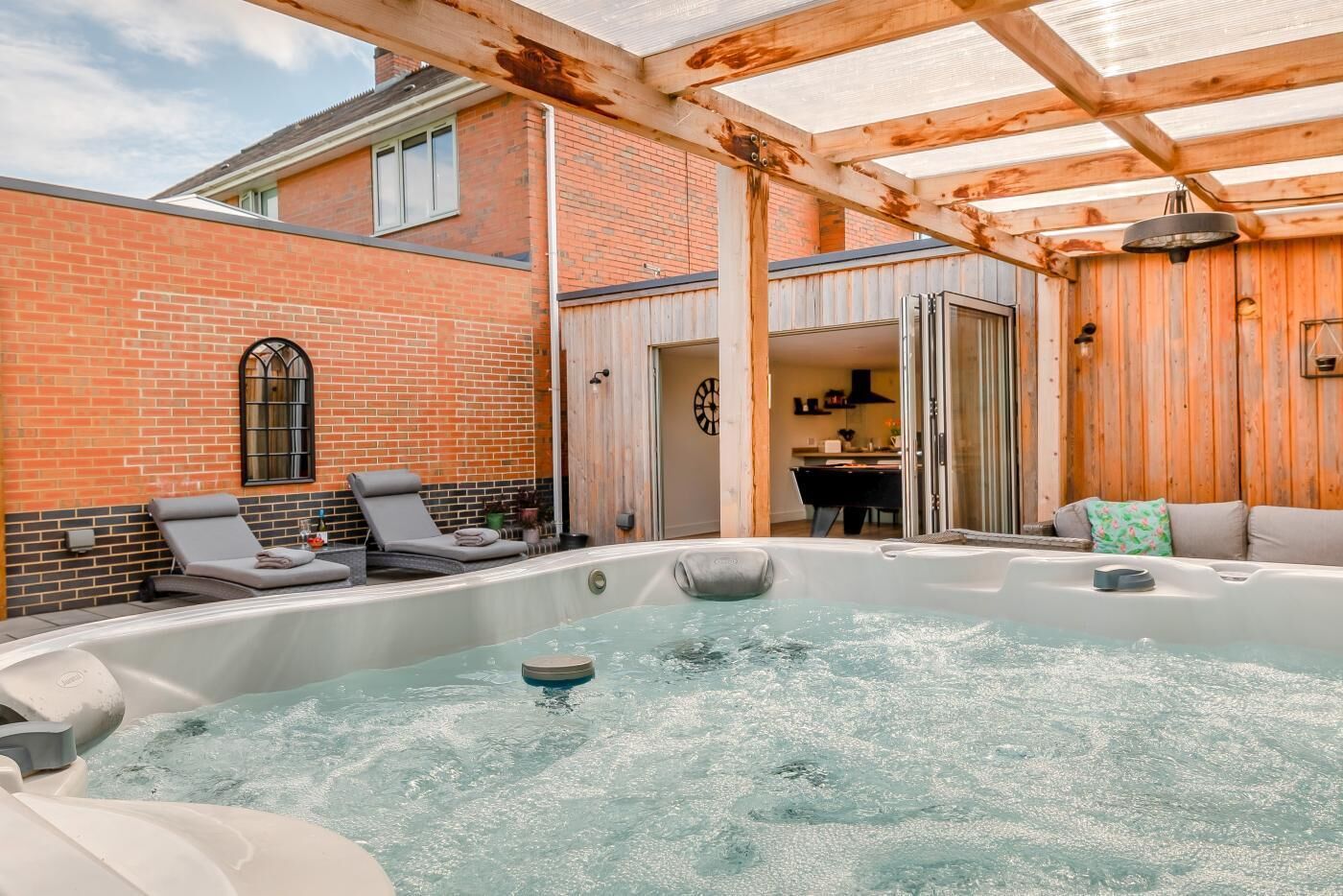 Bain à remous extérieur