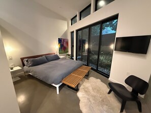 3 bedrooms, free WiFi, bed sheets - Renovated Mid Century Modern Post and Beam (West Vancouver)