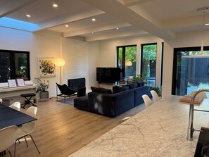Interior - Renovated Mid Century Modern Post and Beam (West Vancouver)
