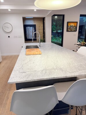 Interior - Renovated Mid Century Modern Post and Beam (West Vancouver)