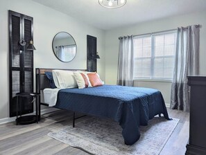 Unclassified image, 3 of 13, button - Rucker's Retreat (Enterprise)