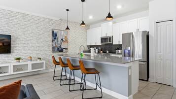 Villa (4 Bedrooms) | Interior