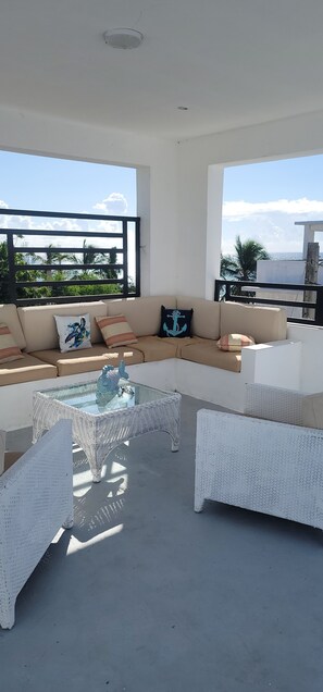 Property grounds - OCEAN FRONT 4 BED ROOM FABULOSE APT. ESPECTACULAR OCEAN VIEWS. With POOL. (La Romana - Playa caleta)