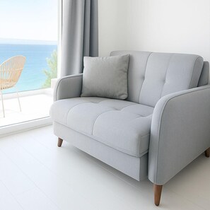 Premium bedding, down comforters, Select Comfort beds, minibar - Gloria Luxury Suites (Kassandra)