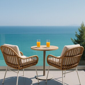 Panoraamasviitti, parveke, merinäköala | Terassi/patio