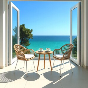 Premium bedding, down comforters, Select Comfort beds, minibar - Gloria Luxury Suites (Kassandra)