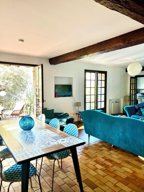 Dining - Near Nice large private villa and pool (Drap)