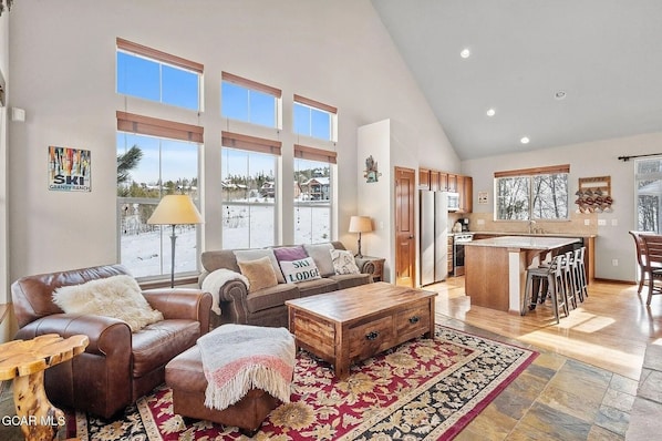 TV, fireplace - Trailside Haven: Ski-In/Ski-Out 2BR + Loft w/ Mountain Views (Granby)