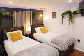 2 Schlafzimmer, Bügeleisen/Bügelbrett, WLAN, Bettwäsche