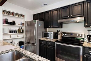 Private kitchen - The Fairway Chalet / 2 BR + Loft (Wintergreen Resort)
