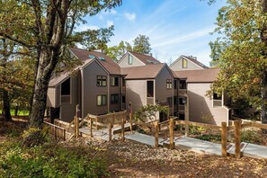 Exterior - The Fairway Chalet / 2 BR + Loft (Wintergreen Resort)