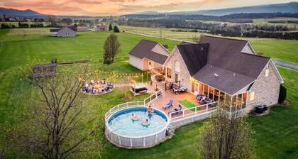 Pet-Friendly · Private Pool · Hot Tub · Arcade · Movie Room · Epic Views & more!
