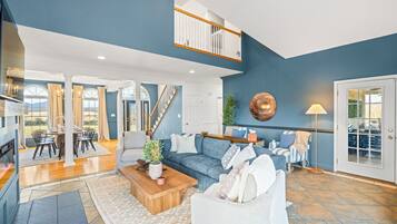 智能电视、壁炉、电子游戏、书