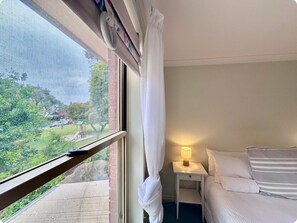 3 bedrooms, iron/ironing board, free WiFi