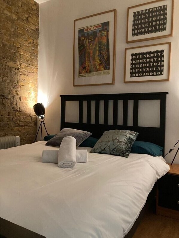 Room - Clerkenwell Apartments by PrimeCityHosts F1 (Greater London)