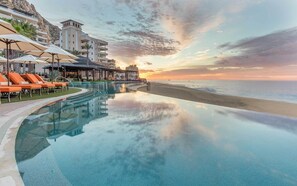 Outdoor pool - Spacious Grand Solmar unit overlooking pools and beach (Cabo San Lucas)