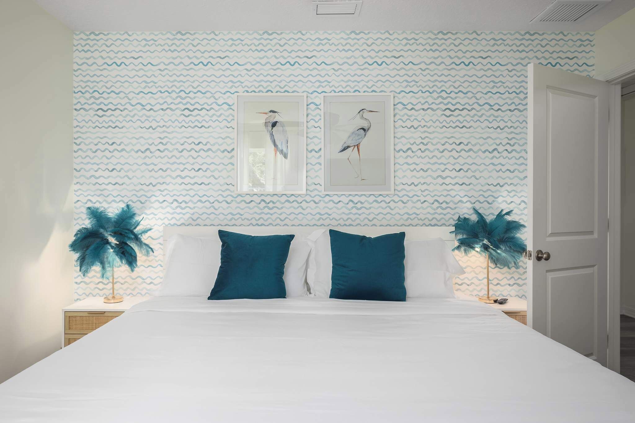 熨斗/熨衣板、旅行婴儿床、WiFi、床单