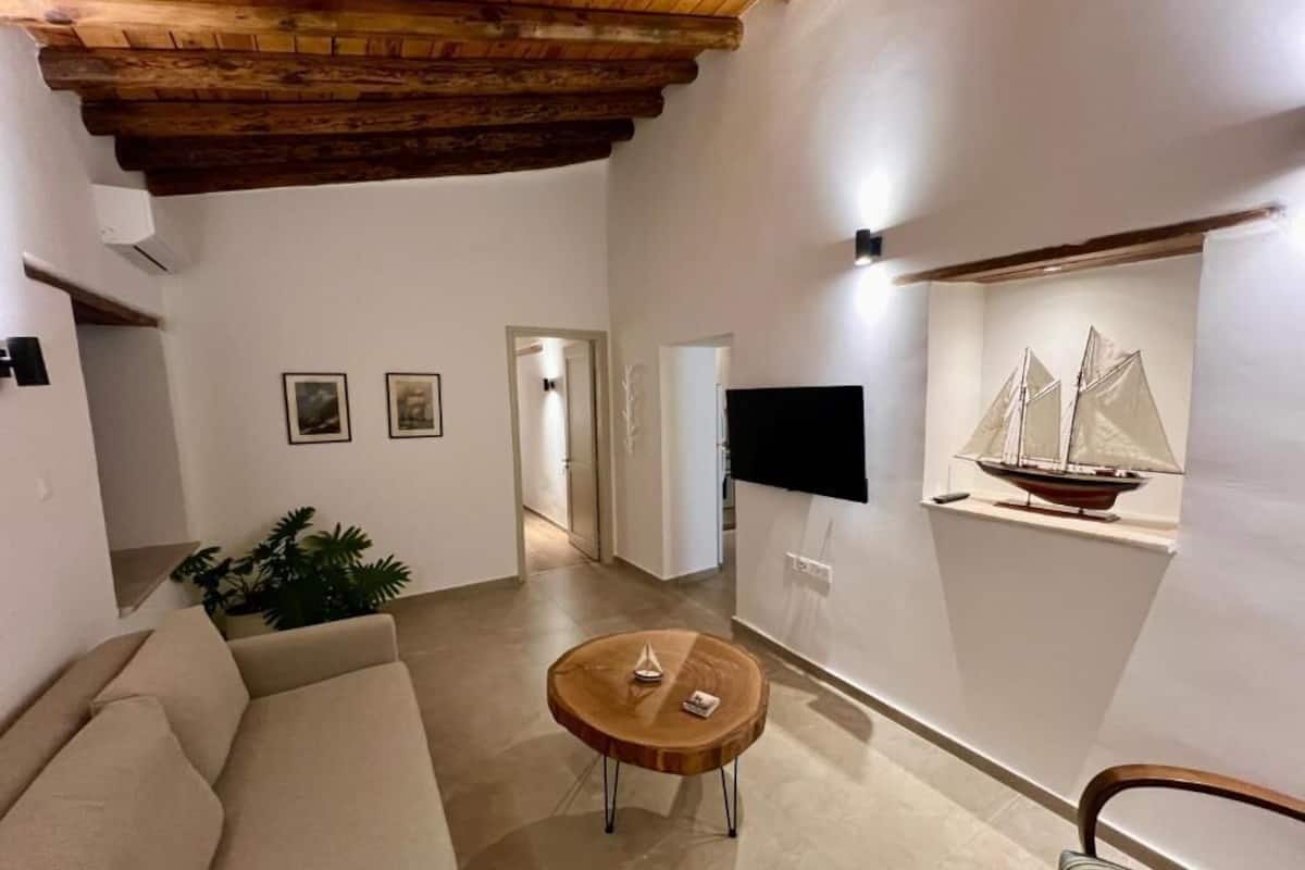 House, Patio, Courtyard View