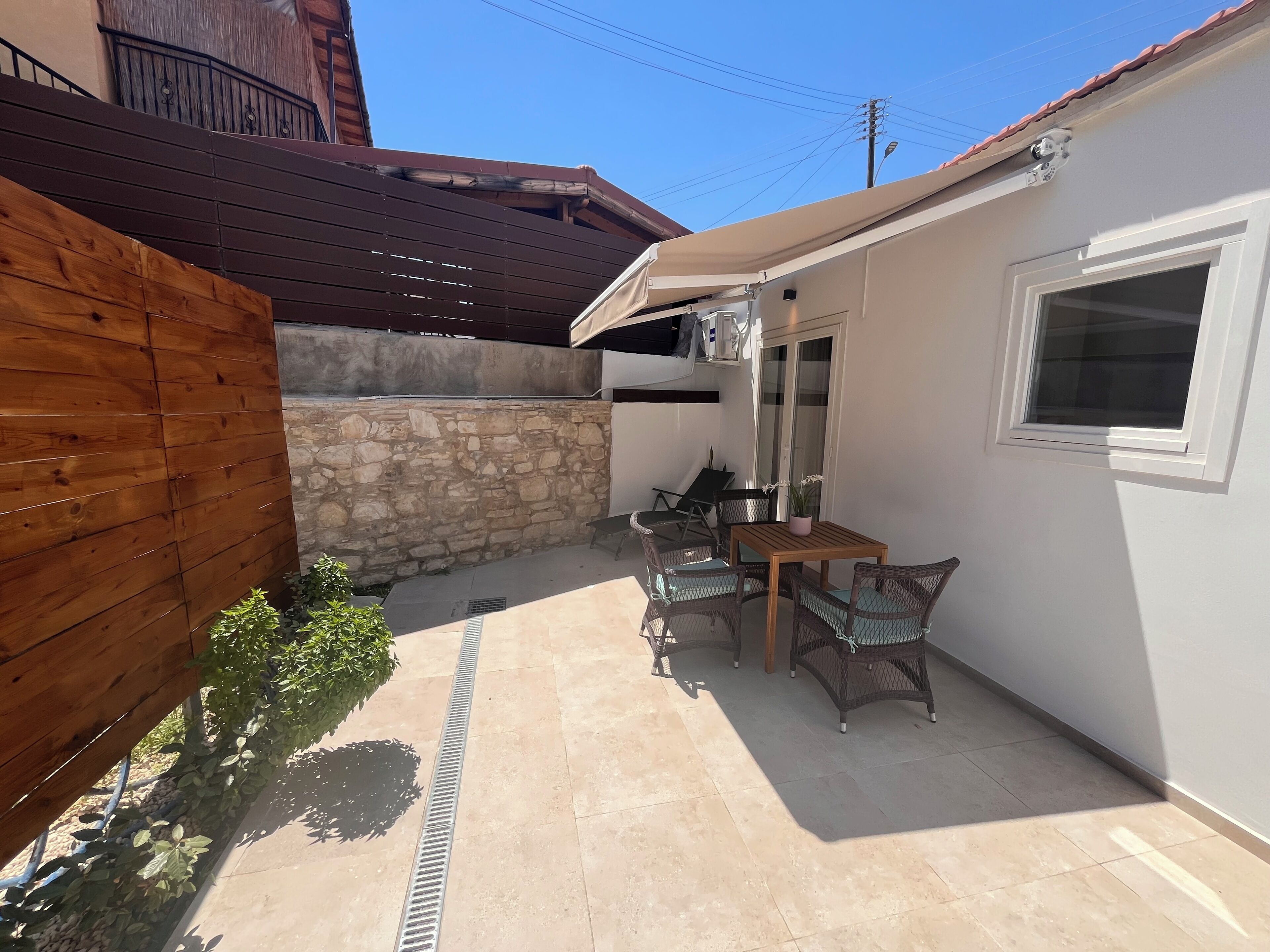 Familieleilighet, terrasse, bakgårdsutsikt | Utsikt fra rommet