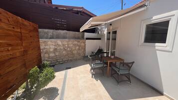 Familieleilighet, terrasse, bakgårdsutsikt | Utsikt fra rommet