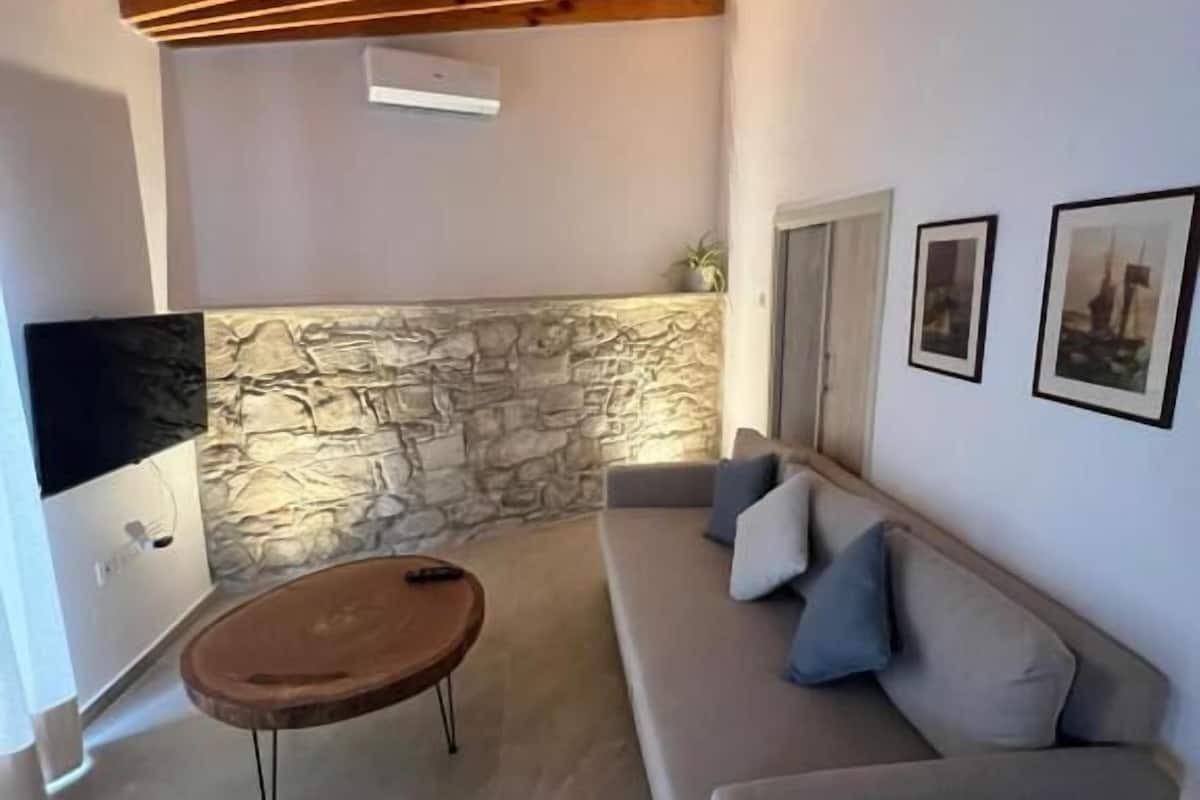 House, Patio, Courtyard View