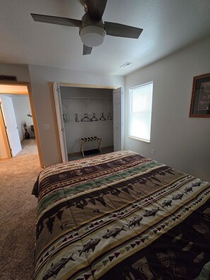 Room - New construction within walking distance of downtown. (Saratoga)